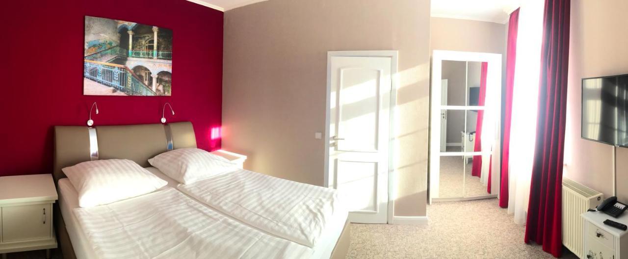 Seehotel Louise Dannenwalde Esterno foto