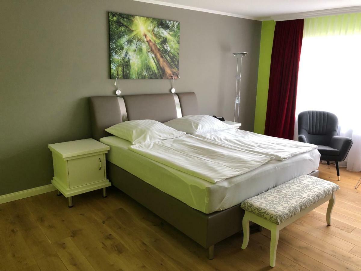 Seehotel Louise Dannenwalde Esterno foto